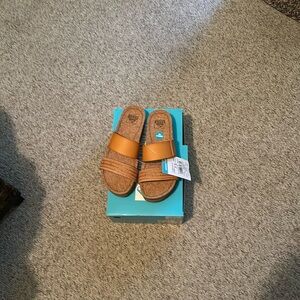 Reef cushion vista sandals nwt